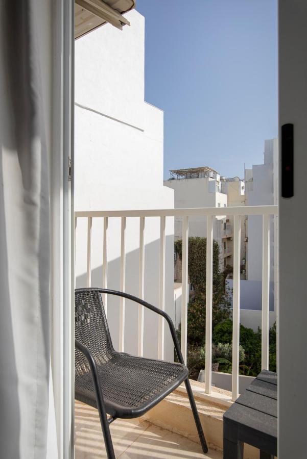 Modern 2Br Apartment Close To Sea, In The Heart Of 슬리에마 외부 사진