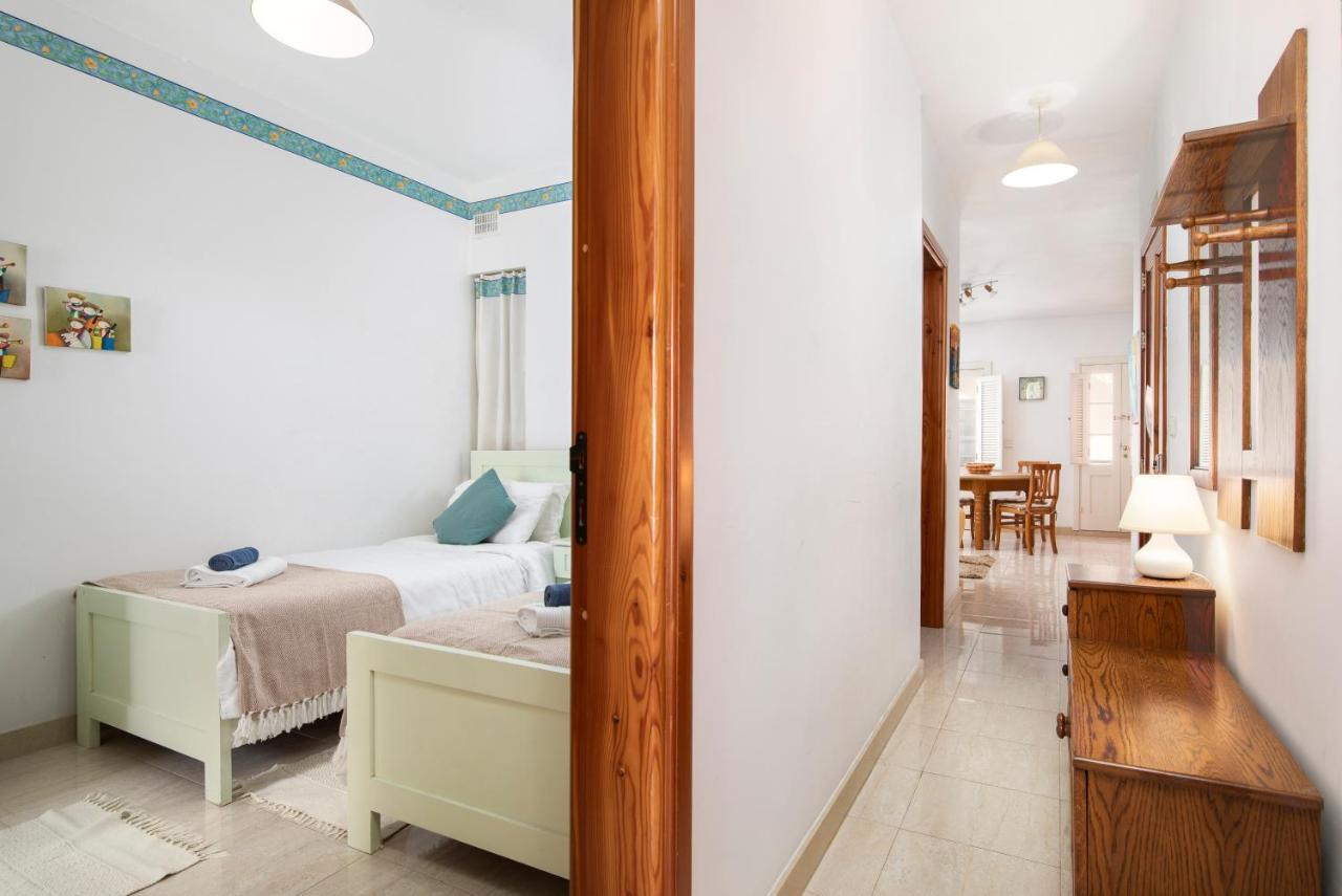 Modern 2Br Apartment Close To Sea, In The Heart Of 슬리에마 외부 사진