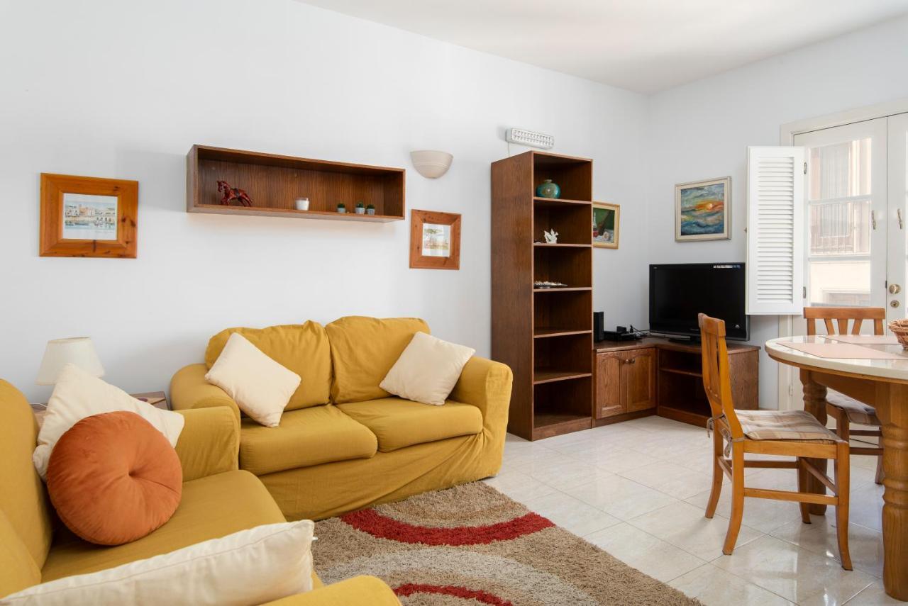Modern 2Br Apartment Close To Sea, In The Heart Of 슬리에마 외부 사진