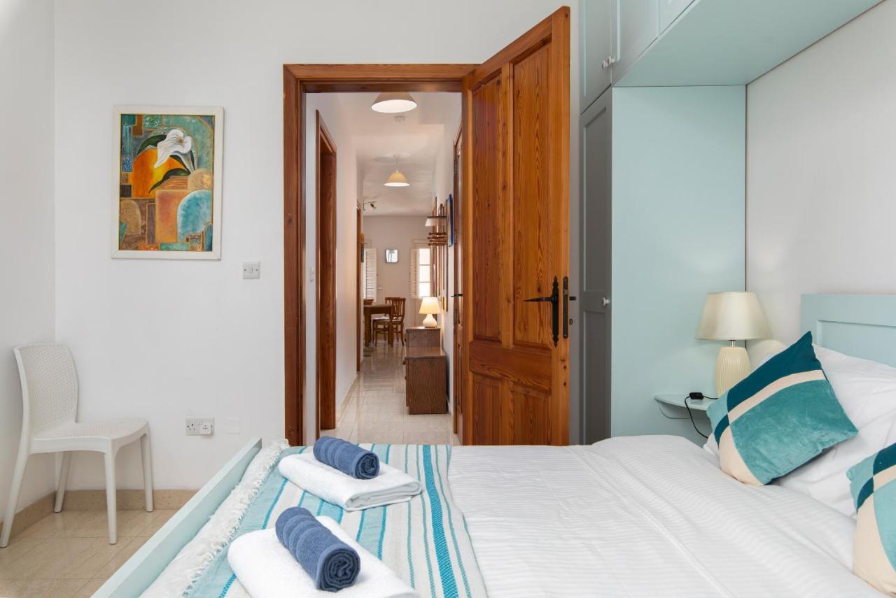 Modern 2Br Apartment Close To Sea, In The Heart Of 슬리에마 외부 사진